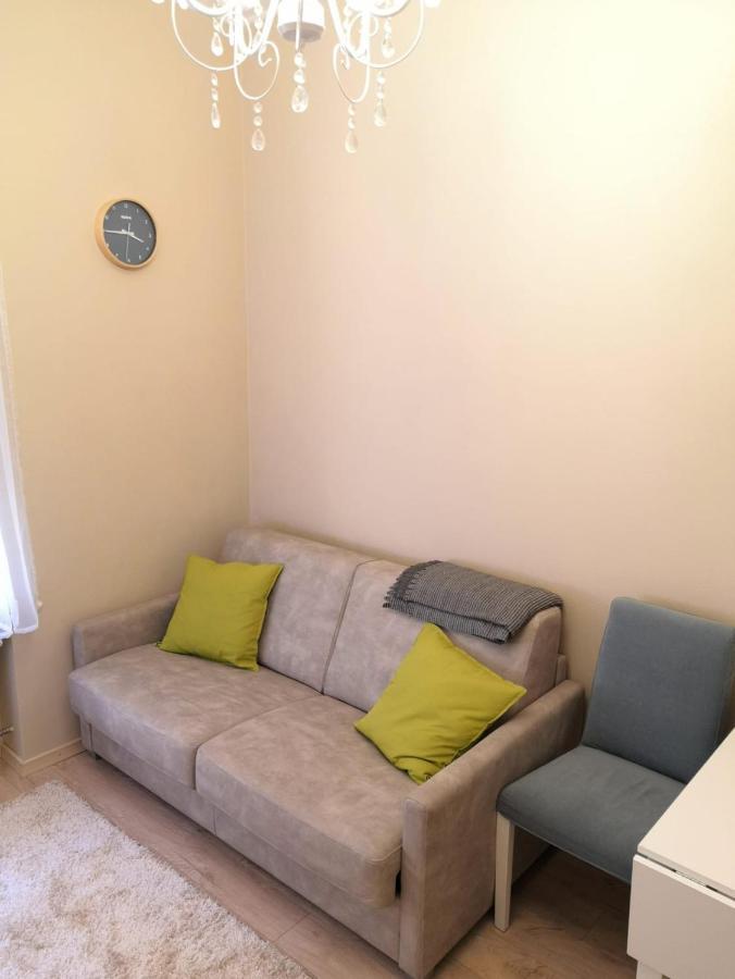 Cosy One Seperate Bedroom Apartment In City Center, Perfect For Family Trip. リガ エクステリア 写真