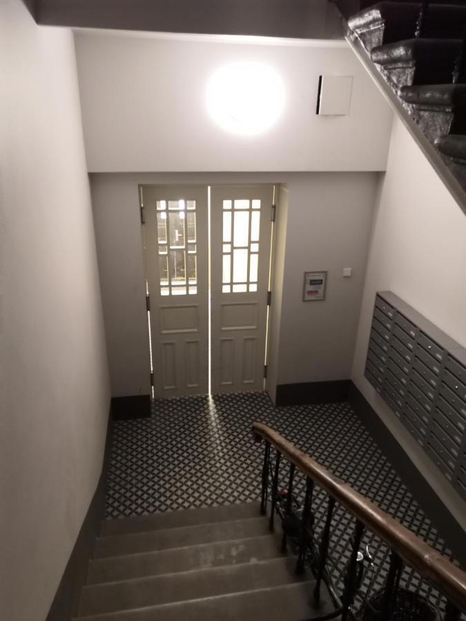 Cosy One Seperate Bedroom Apartment In City Center, Perfect For Family Trip. リガ エクステリア 写真